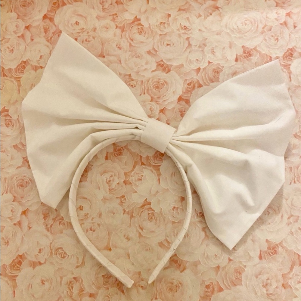 Elegant White Bow Headband
